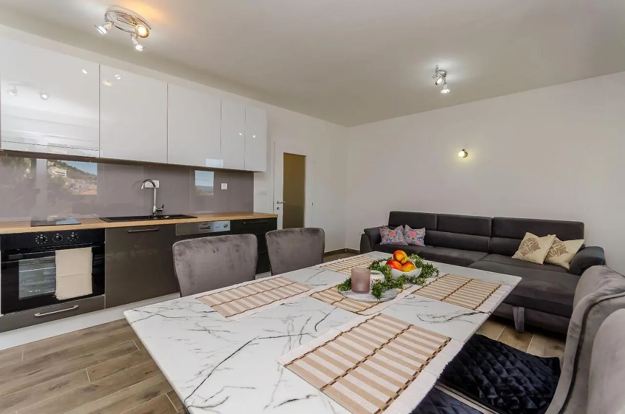 Apartment Rozalia Trogir Hırvatistan